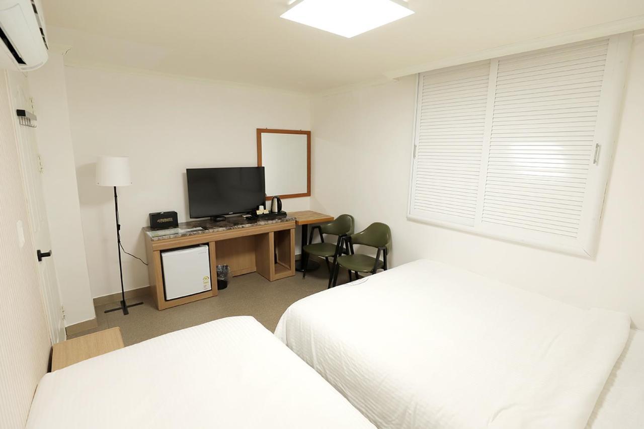 Stay Romantictrip_Hostel Gyeongju Zewnętrze zdjęcie