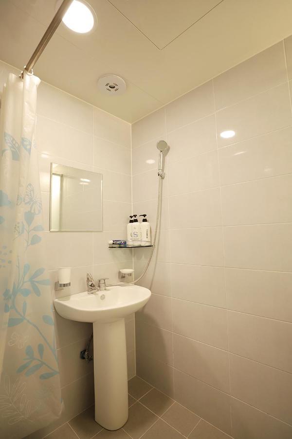 Stay Romantictrip_Hostel Gyeongju Zewnętrze zdjęcie